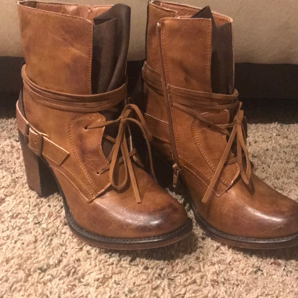 Pierre Dumas lace up booties